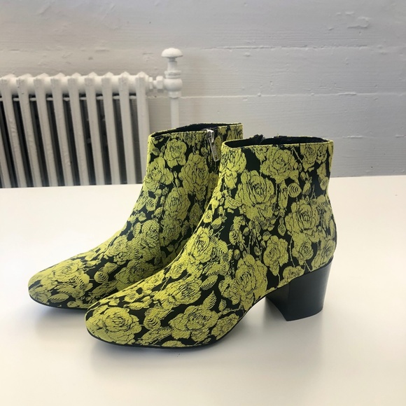 sol sana dannii stretch booties